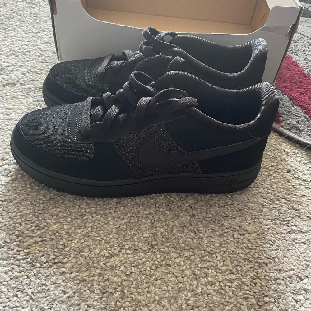 Nike Air Force 1 LV8 GS
